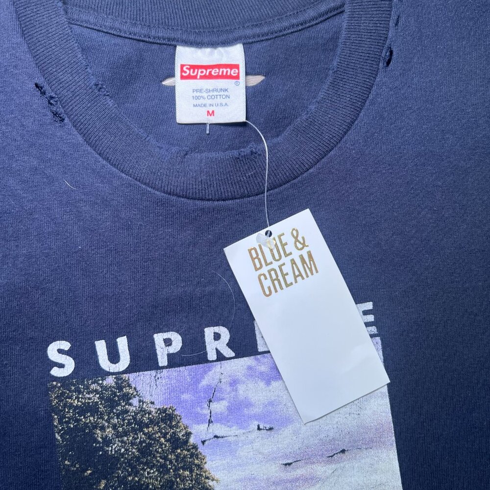 Supreme T-Shirt - Picture 2 of 7